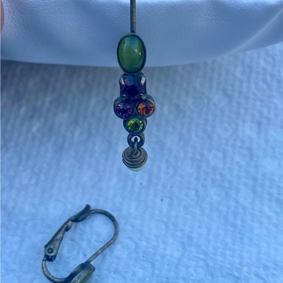 Beautiful multi colored stone and crystal earrings. - Picture 6 of 6